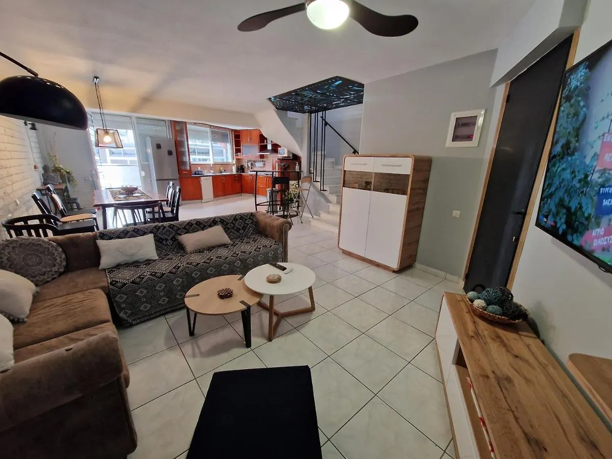 Jani'S Beach House Neo Epivates Holiday home
